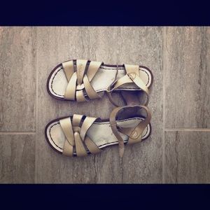 Women’s saltwater sandals